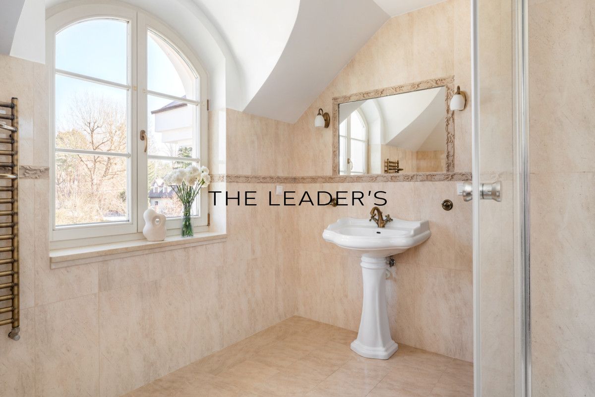 dom wolnostojący, 8 pokoi Zalesie Górne. Zdjęcie 18