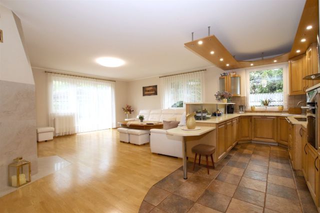 dom, 6 pokoi Gdańsk Łostowice. Zdjęcie 2