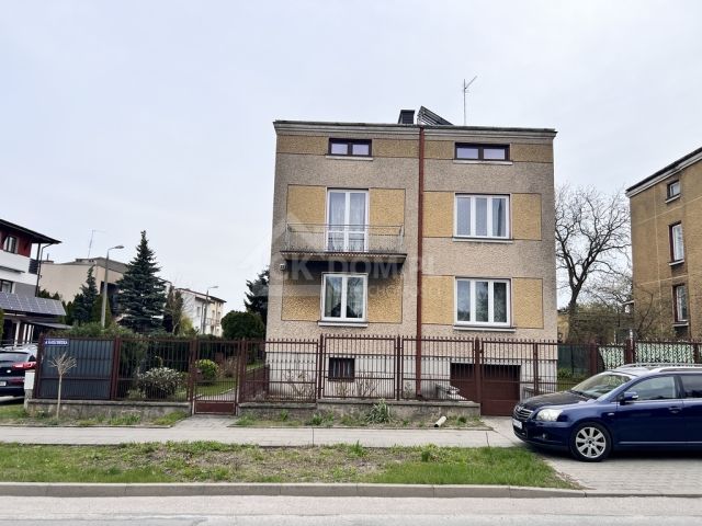 dom wolnostojący, 6 pokoi Radom Dzierzków, ul. Kaszubska. Zdjęcie 1