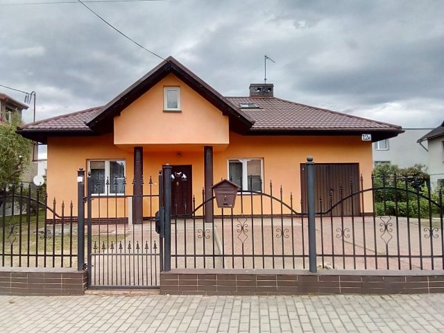 dom wolnostojący, 3 pokoje Nysa, ul. Zawiszy Czarnego. Zdjęcie 1