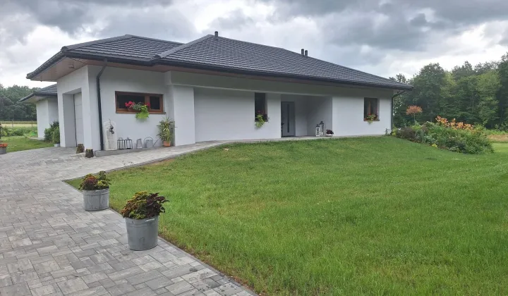 dom wolnostojący, 5 pokoi Osuchów