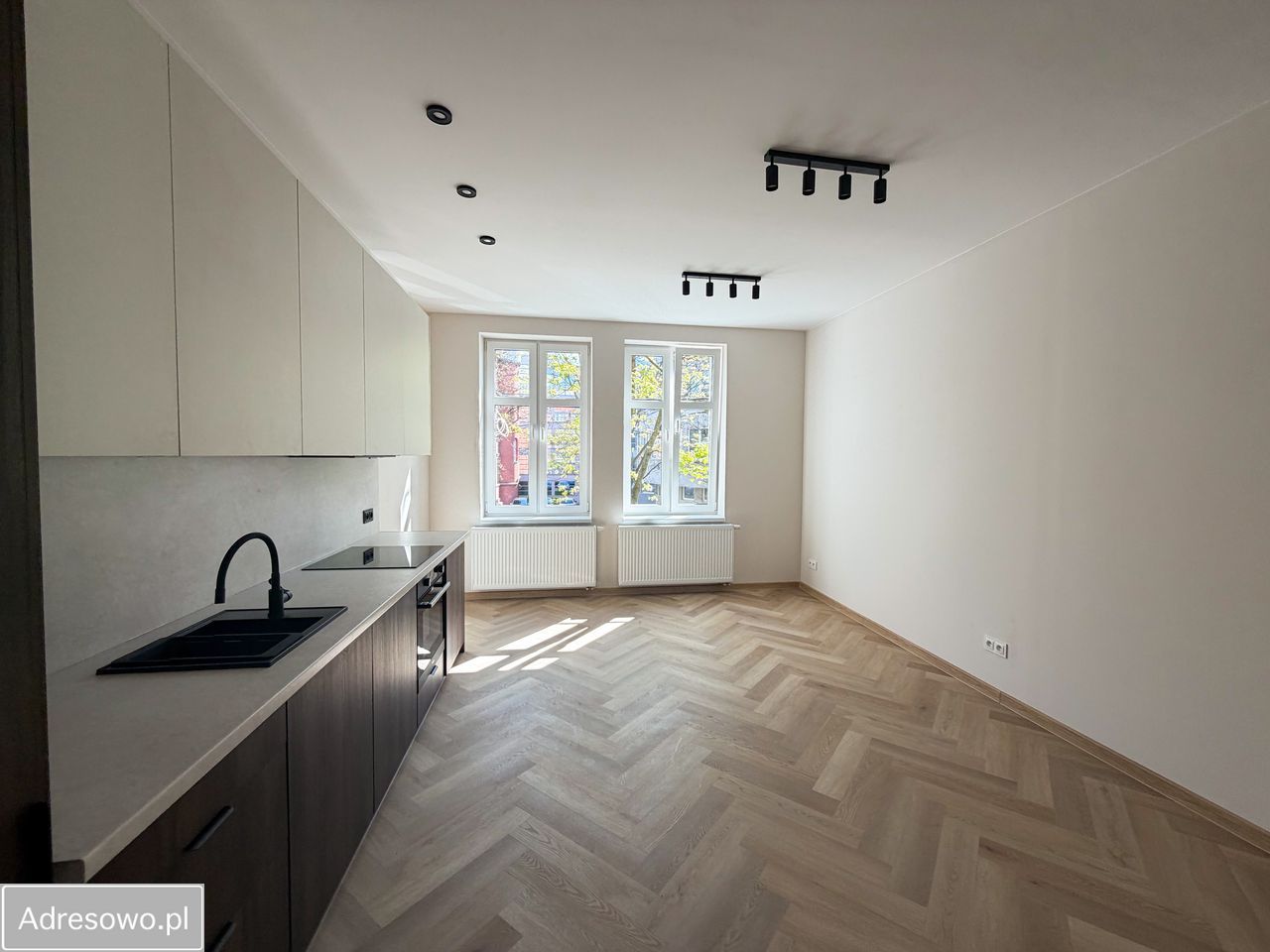 Mieszkanie 3-pokojowe Bytom Śródmieście, ul. Stefana Batorego. Zdjęcie 1