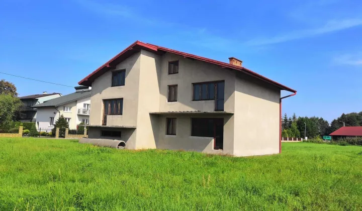 dom wolnostojący Ładna