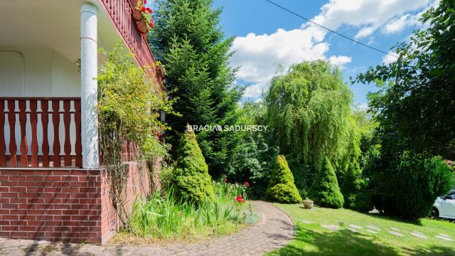 dom wolnostojący, 10 pokoi Łazy. Zdjęcie 4