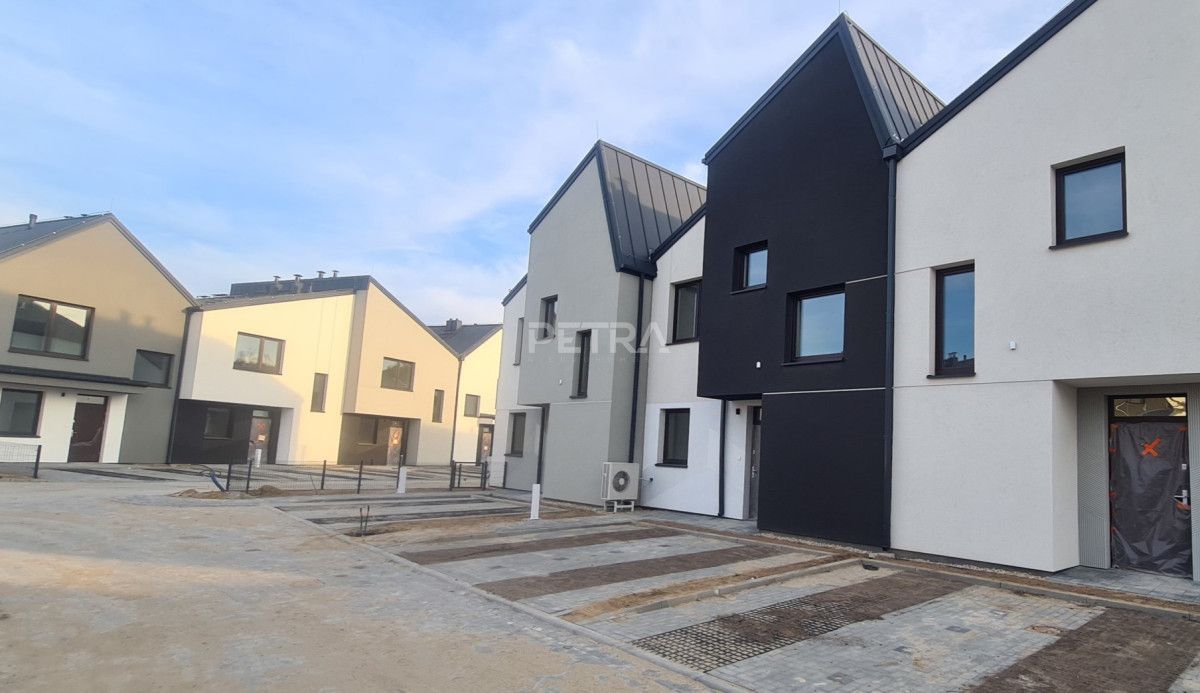 dom szeregowy, 4 pokoje Słomin. Zdjęcie 4