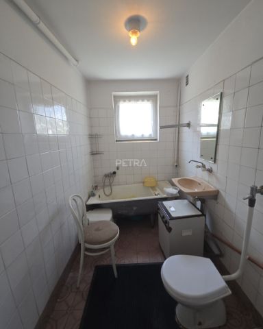 dom wolnostojący, 4 pokoje Bieganów, ul. Okrężna. Zdjęcie 8