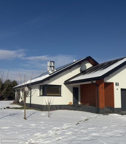 dom wolnostojący, 4 pokoje Pradła, ul. Bugaj. Zdjęcie 1