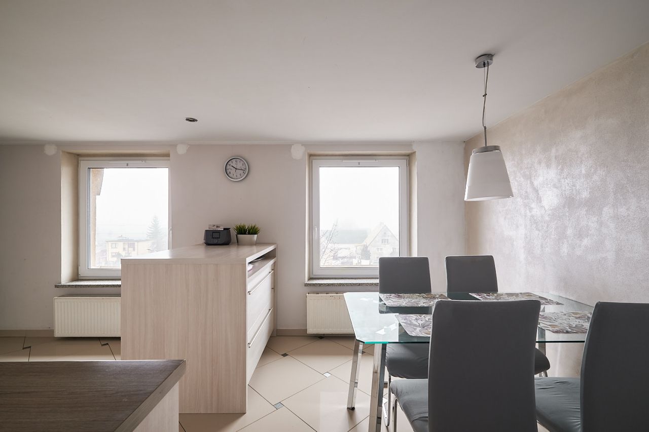 Mieszkanie 3-pokojowe Strzegom, ul. Dolna. Zdjęcie 2