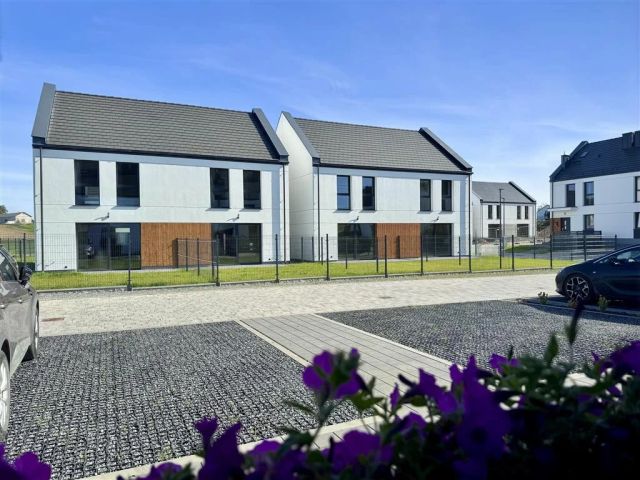 bliźniak, 4 pokoje Tokary, Zdrojowa. Zdjęcie 1