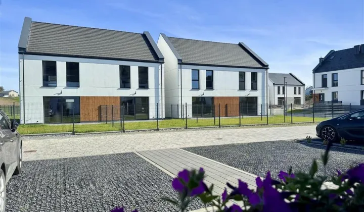 bliźniak, 4 pokoje Tokary, Zdrojowa