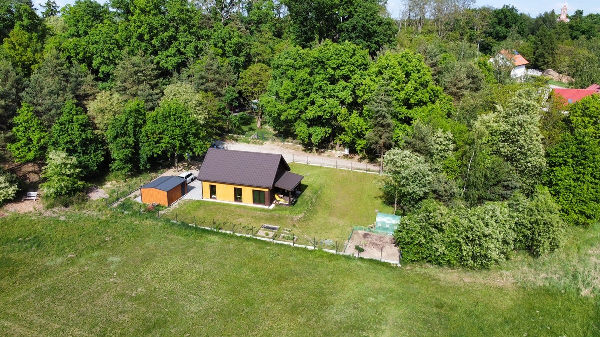 dom wolnostojący, 4 pokoje Bagno. Zdjęcie 18