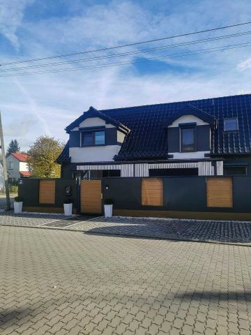 bliźniak Piła, ul. Ledycka. Zdjęcie 1