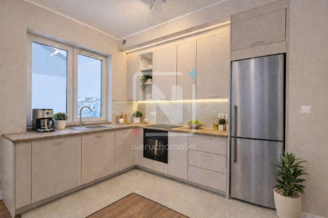 Mieszkanie 6-pokojowe Warszawa Wawer, ul. Chodzieska. Zdjęcie 2