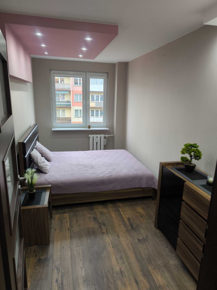 Mieszkanie 3-pokojowe Piotrków Trybunalski Śródmieście. Zdjęcie 2