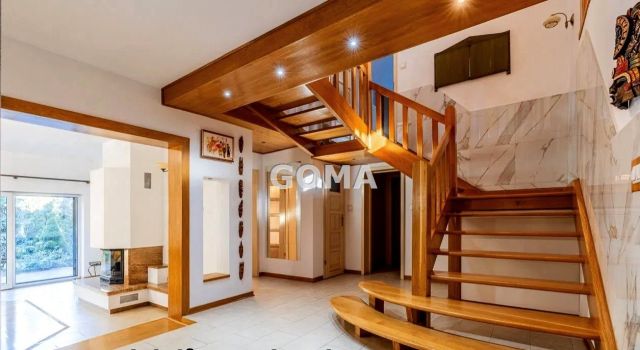 dom wolnostojący, 7 pokoi Józefów Centrum. Zdjęcie 2