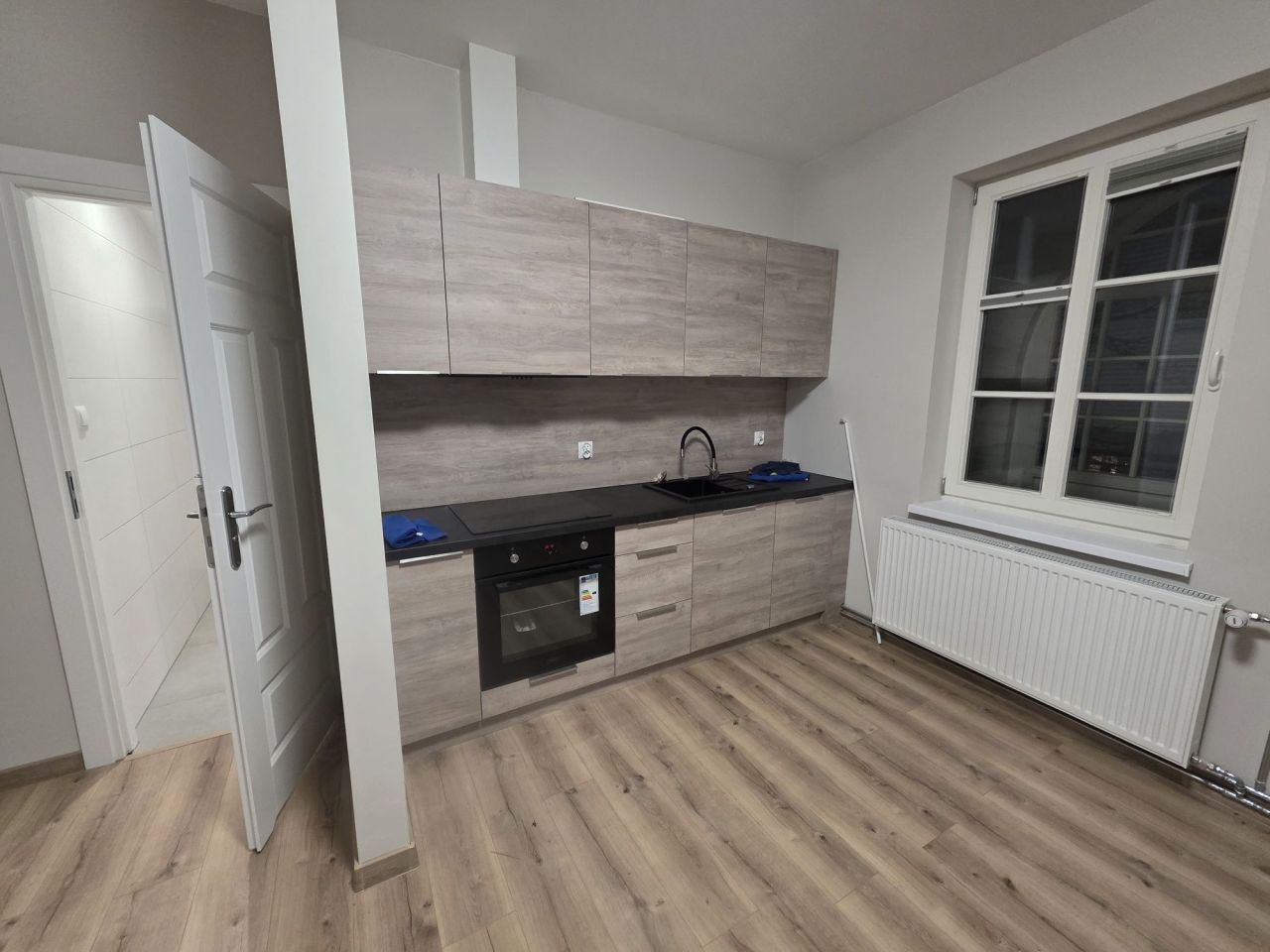 Mieszkanie 4-pokojowe Cięcina. Zdjęcie 4