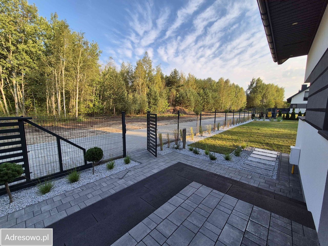 dom wolnostojący, 5 pokoi Mleczków, ul. Radomska. Zdjęcie 12