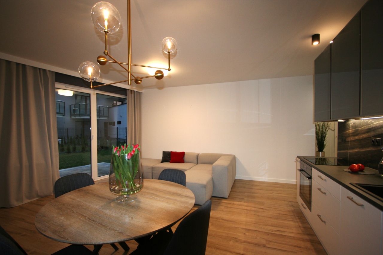 Mieszkanie 3-pokojowe Nowy Dwór Mazowiecki Centrum, ul. Modlińska. Zdjęcie 3