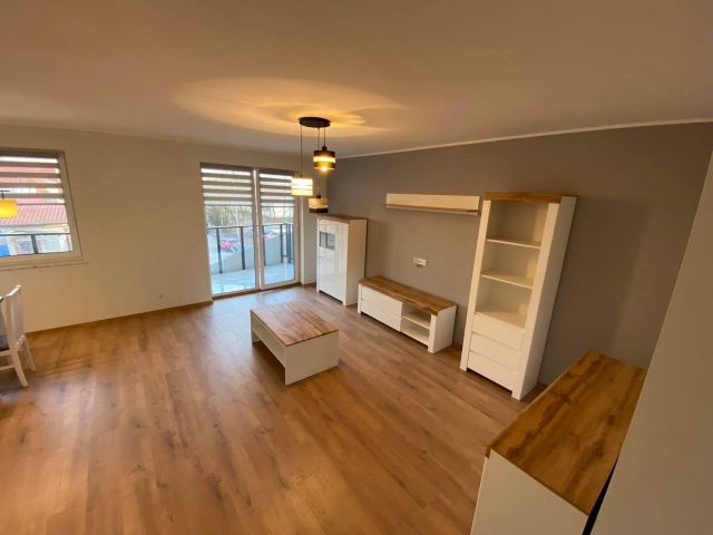 Mieszkanie 3-pokojowe Skierniewice, ul. Adama Mickiewicza. Zdjęcie 1