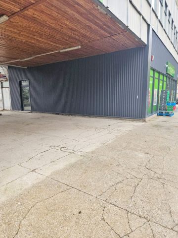 Lokal Jelenia Góra Zabobrze, ul. Krzysztofa Komedy-Trzcińskiego. Zdjęcie 2