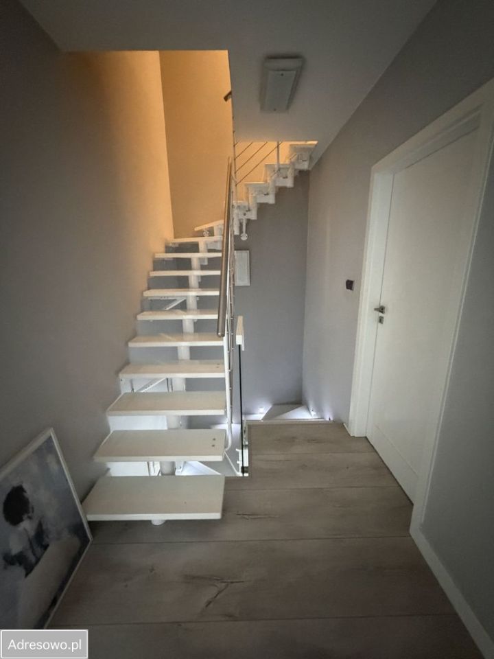 dom szeregowy, 5 pokoi Piaseczno. Zdjęcie 5