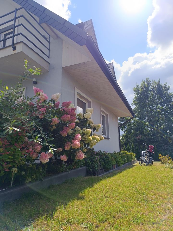 dom wolnostojący, 5 pokoi Byków, ul. Wiśniowa. Zdjęcie 3