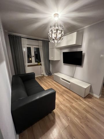 Mieszkanie 3-pokojowe Łódź Górna, ul. Ciasna. Zdjęcie 1
