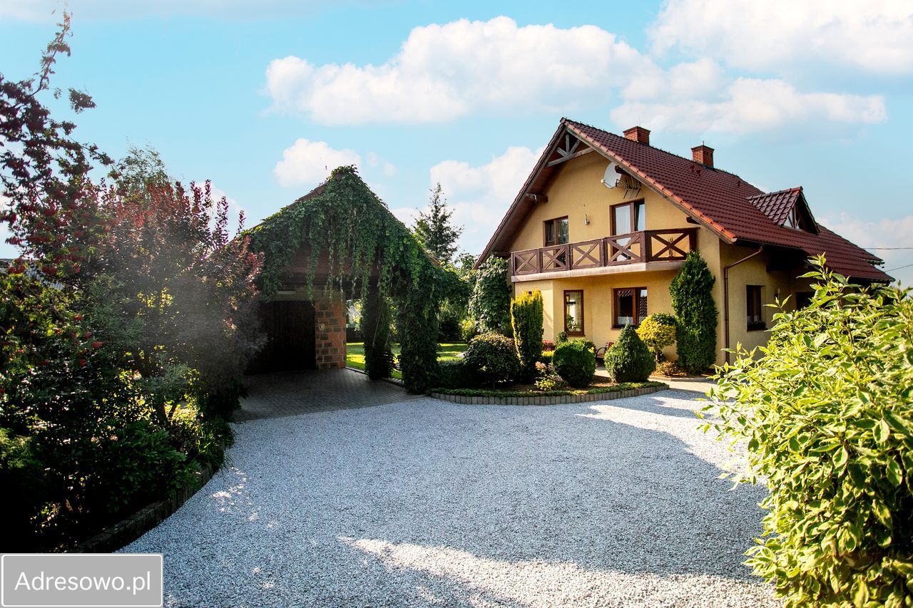dom wolnostojący, 5 pokoi Bielsko-Biała Lipnik, ul. Krakowska. Zdjęcie 1