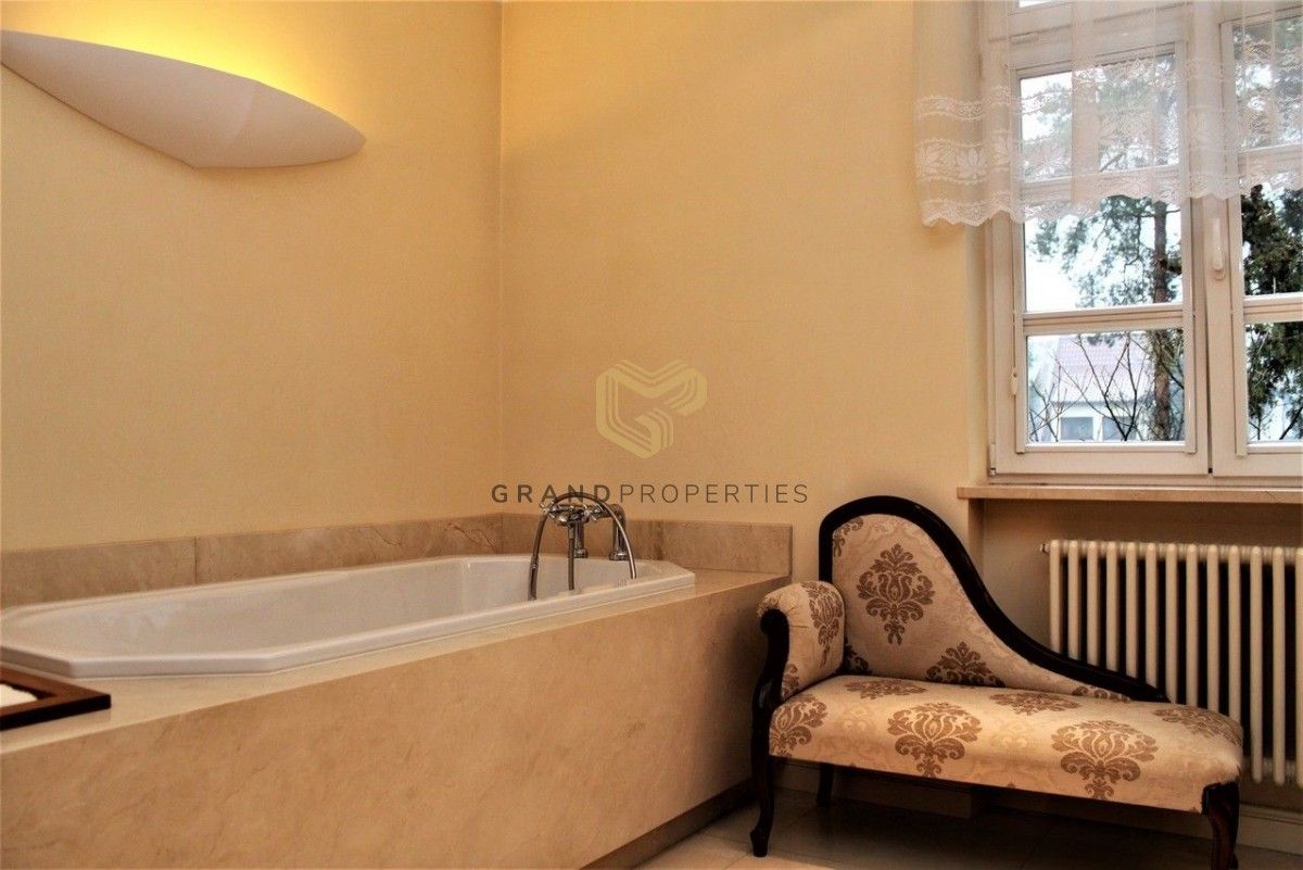 dom wolnostojący, 10 pokoi Konstancin-Jeziorna. Zdjęcie 24