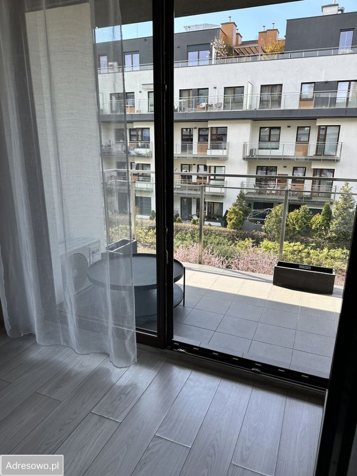 Mieszkanie 3-pokojowe Warszawa Wilanów, ul. Sarmacka. Zdjęcie 2