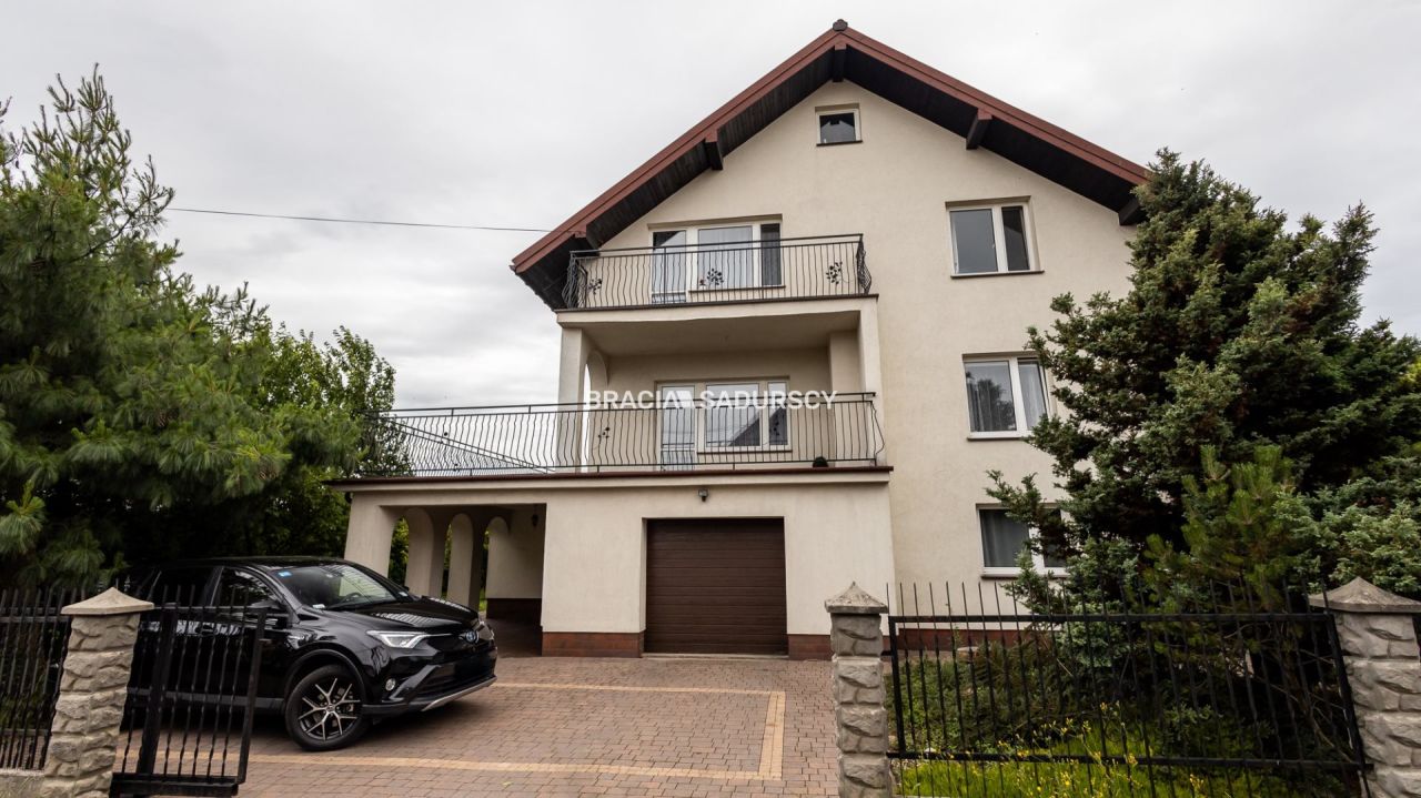 dom wolnostojący, 6 pokoi Kraków Wzgórza Krzesławickie, ul. Karola Darwina. Zdjęcie 1