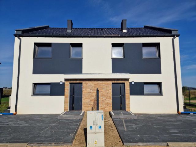 bliźniak Grzędzice, ul. Bajkowa. Zdjęcie 1