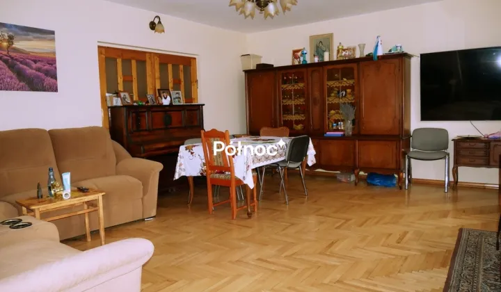 dom wolnostojący, 5 pokoi Nowogrodziec, ul. Kwiatowa