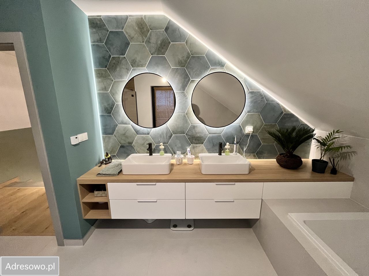 dom wolnostojący, 5 pokoi Oleśniczka. Zdjęcie 15