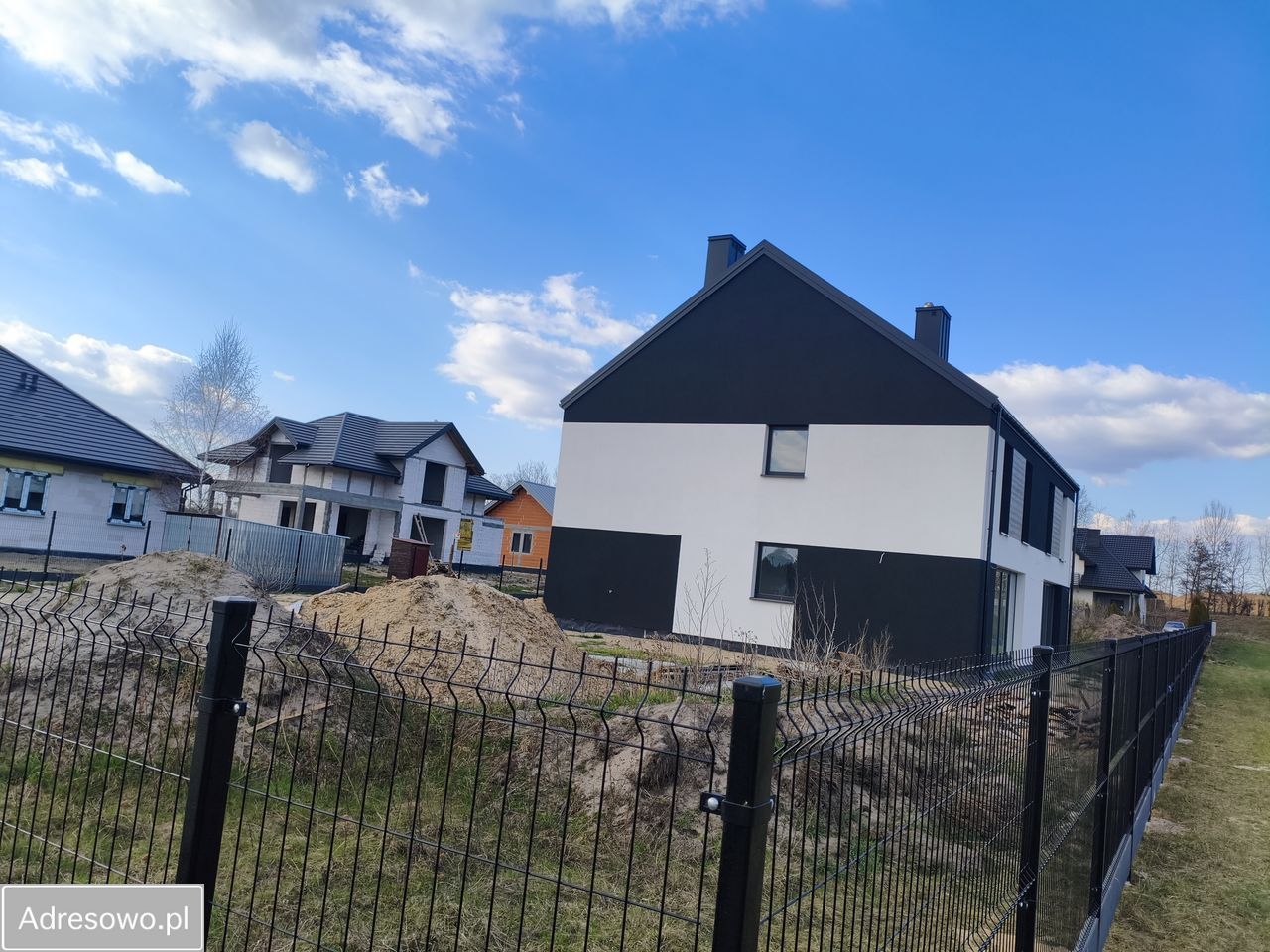 bliźniak, 5 pokoi Kąty. Zdjęcie 14