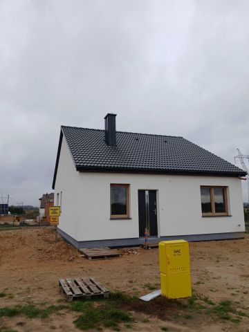 dom wolnostojący, 3 pokoje Konin Laskówiec, ul. Ignacego Domeyki. Zdjęcie 1