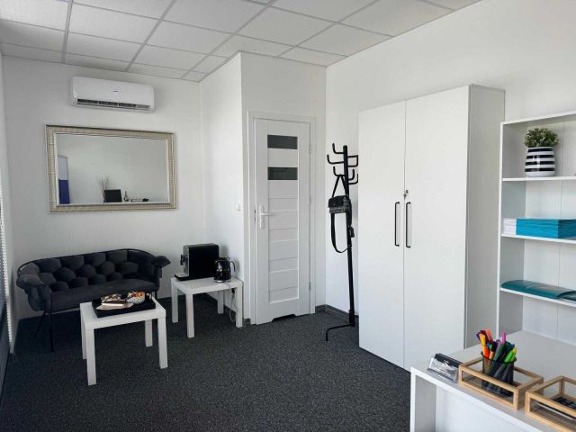 Biuro Pabianice, ul. Łaska. Zdjęcie 1