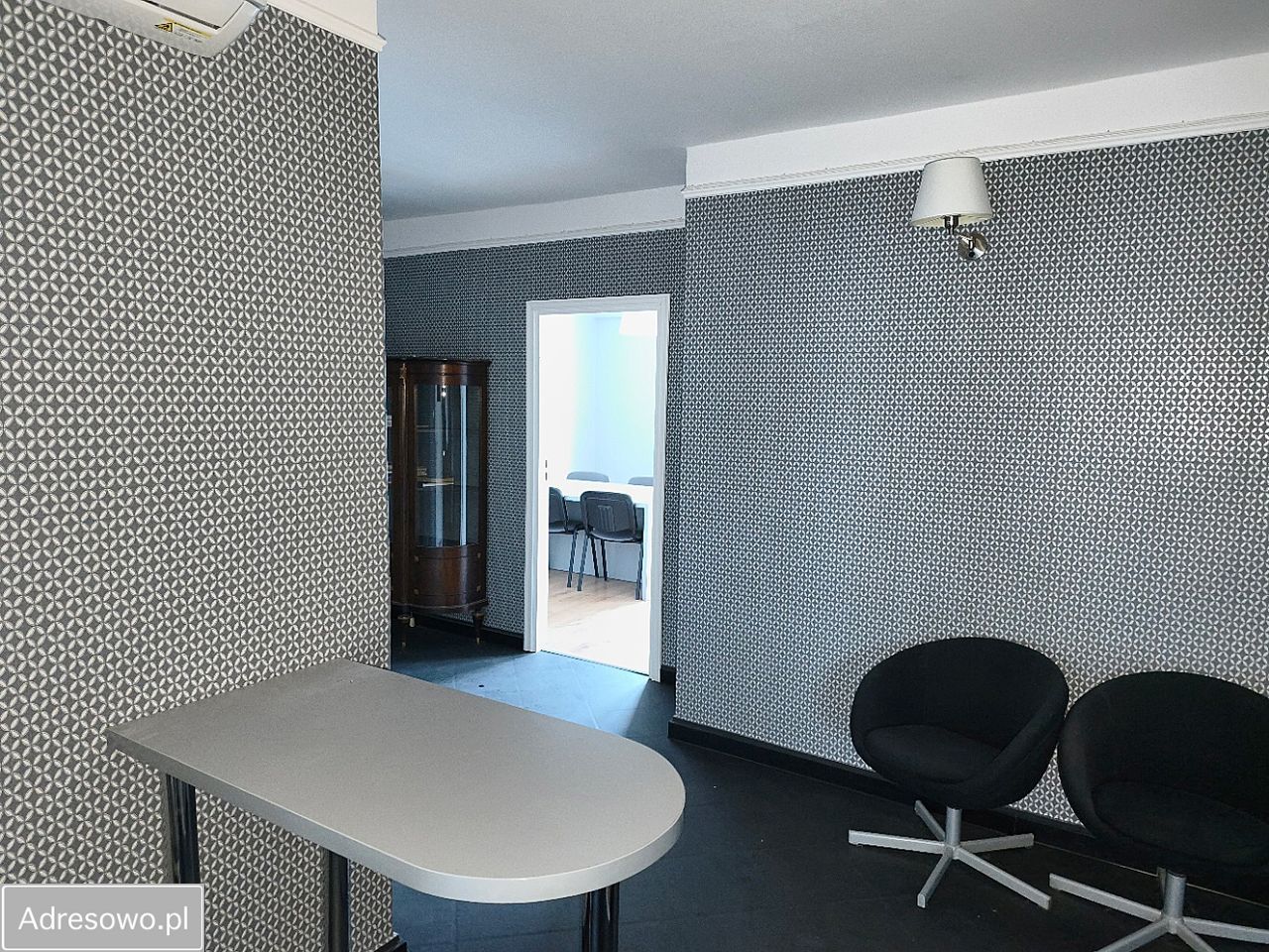 Biuro Warszawa Śródmieście, ul. Franciszka Salezego Jezierskiego. Zdjęcie 2