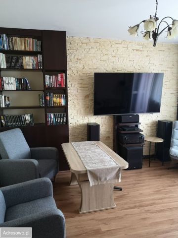 Mieszkanie 4-pokojowe Radom Młodzianów, ul. Świętokrzyska. Zdjęcie 1