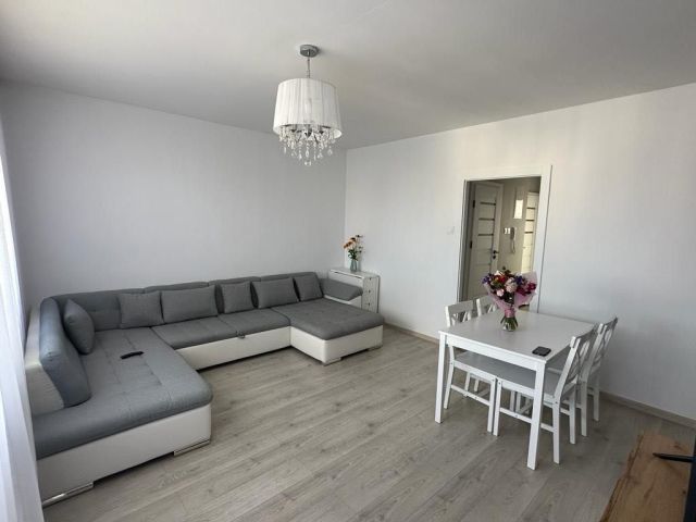 Mieszkanie 3-pokojowe Ostróda, os. Osiedle Młodych. Zdjęcie 1