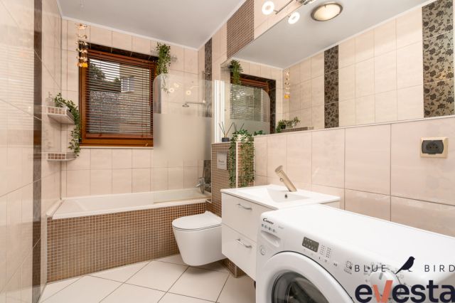 Mieszkanie 2-pokojowe Wrocław, ul. Rodzinna. Zdjęcie 3