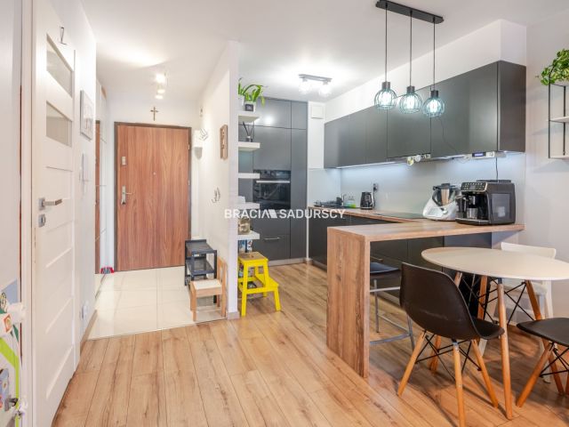 Mieszkanie 2-pokojowe Kraków Dębniki, ul. Krokusowa. Zdjęcie 2