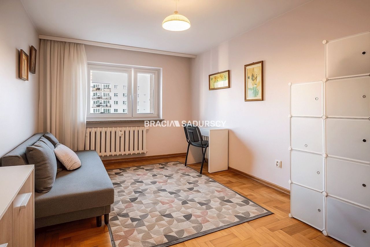 Mieszkanie 4-pokojowe Kraków Mistrzejowice, os. Oświecenia. Zdjęcie 4