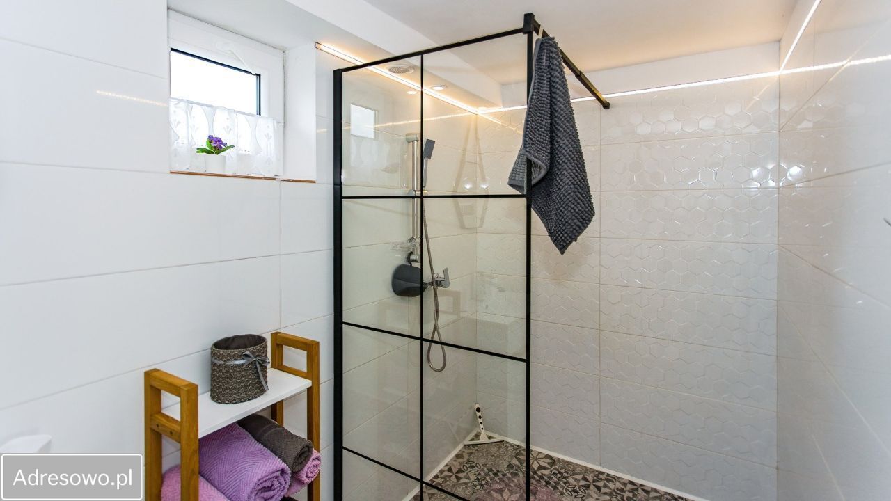 dom wolnostojący, 4 pokoje Łabapa. Zdjęcie 7