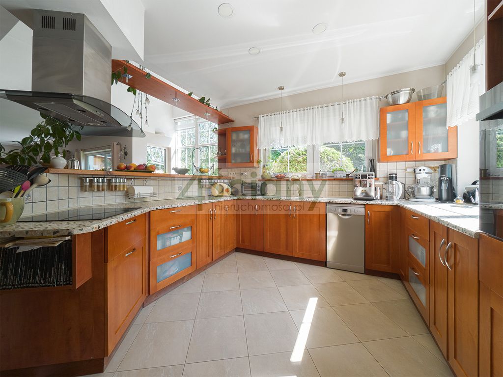 dom wolnostojący, 6 pokoi Konstancin-Jeziorna. Zdjęcie 9