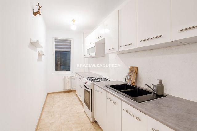 Mieszkanie 2-pokojowe Kraków Czyżyny, os. Dywizjonu 303. Zdjęcie 5