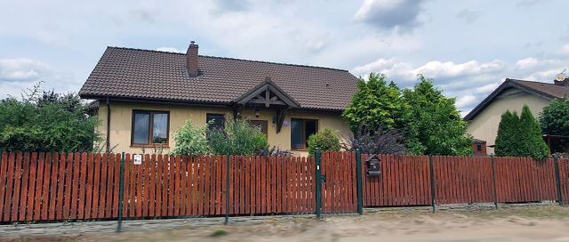 dom wolnostojący, 4 pokoje Szczytniki, ul. Bajkowa. Zdjęcie 1