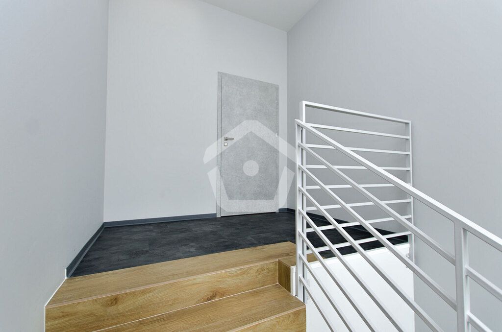 Hala/magazyn Łąka. Zdjęcie 13