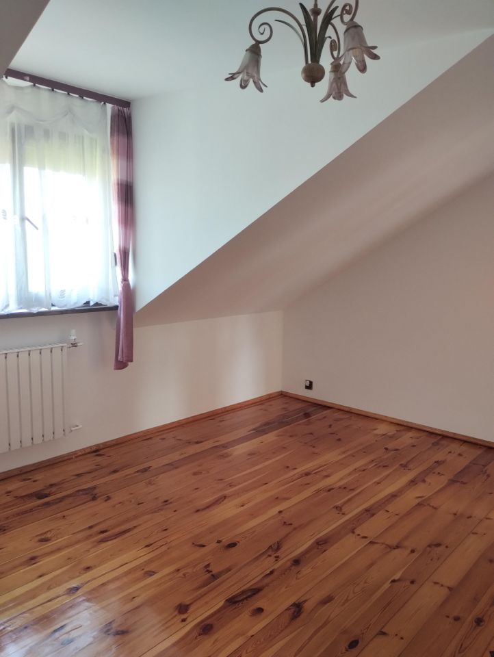 dom szeregowy, 5 pokoi Poddębice, Piękna. Zdjęcie 21