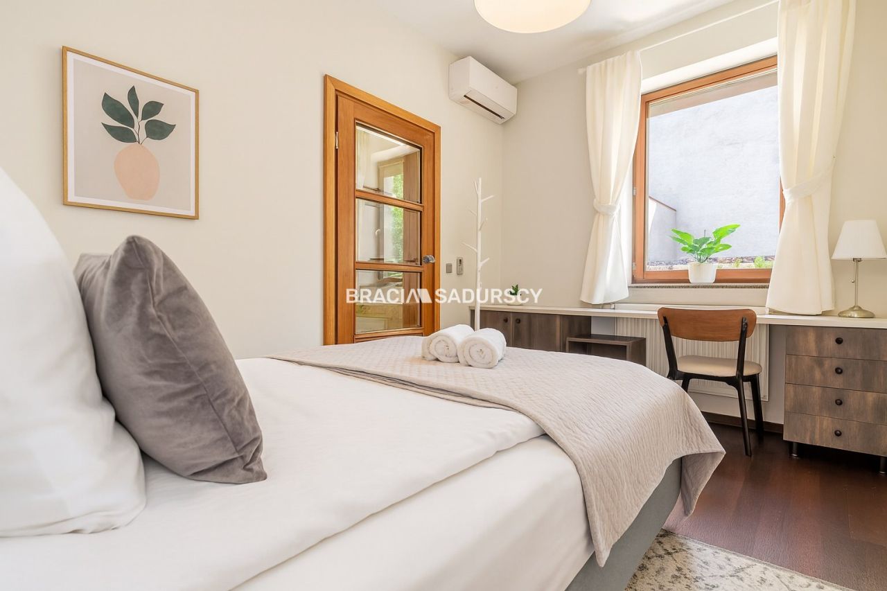 Mieszkanie 3-pokojowe Kraków Stare Miasto, ul. Krowoderska. Zdjęcie 13